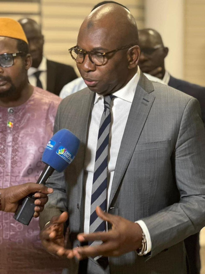 Le CFEE et l’entrée en 6e se déroulent “dans d’excellentes conditions”, selon Moustapha Mamba Guirassy Le CFEE et l’entrée en 6e se déroulent “dans d’excellentes conditions”, selon Moustapha Mamba Guirassy
