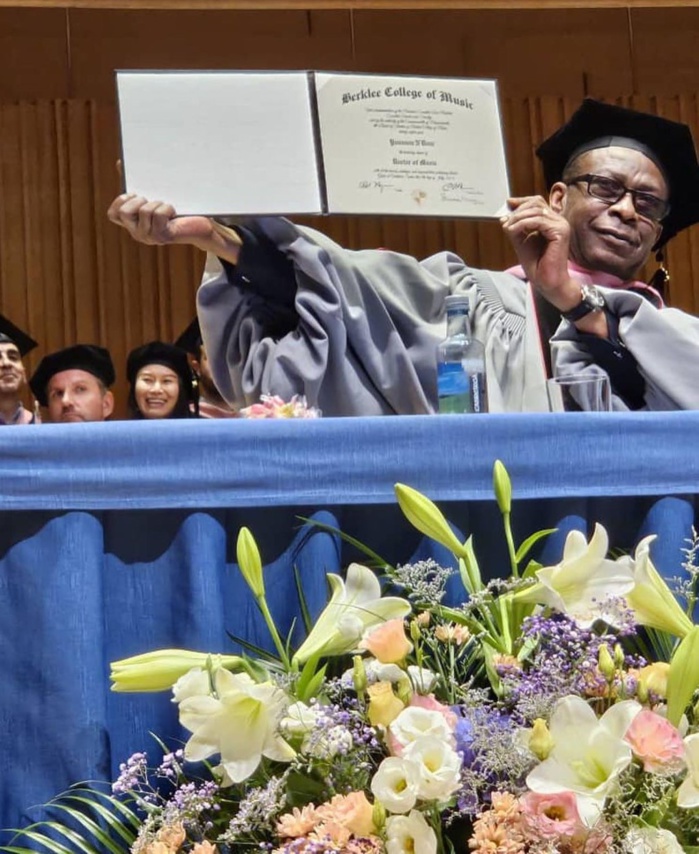 Youssou Ndour, honoré par l’Université Berklee Valencia en Espagne Youssou Ndour, honoré par l’Université Berklee Valencia en Espagne