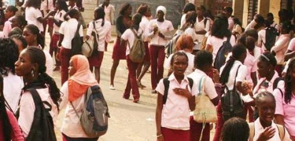 Une fille vole 16 millions FCfa à son père pour acheter une voiture à son copain