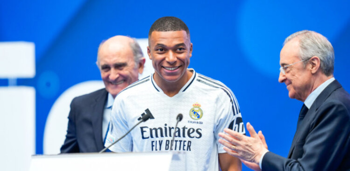 "Je vais donner ma vie pour ce club", lance Mbappé aux supporters du Real Madrid "Je vais donner ma vie pour ce club", lance Mbappé aux supporters du Real Madrid