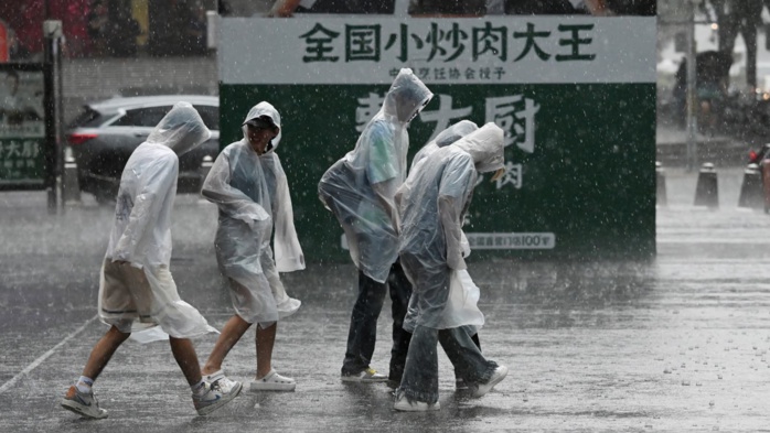 Chine: au moins 30 morts et 35 disparus après des pluies diluviennes Chine: au moins 30 morts et 35 disparus après des pluies diluviennes