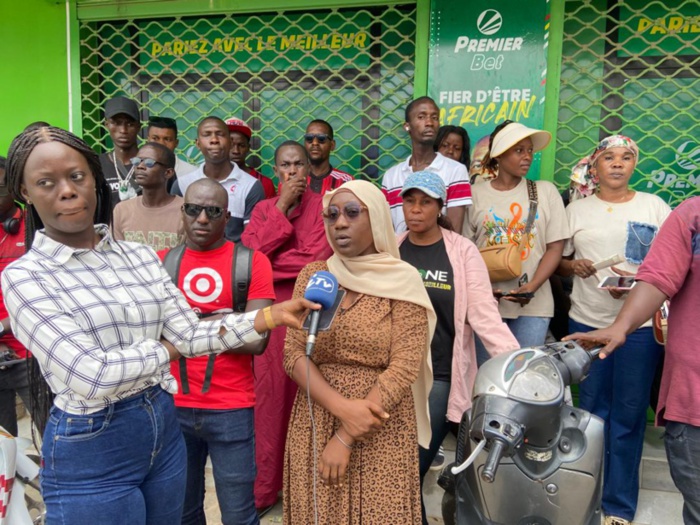 Les ex-travailleurs de Premier Bet se mobilisent pour réclamer leurs droits : sit-in et appel à l'État sénégalais Les ex-travailleurs de Premier Bet se mobilisent pour réclamer leurs droits : sit-in et appel à l'État sénégalais