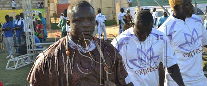 Papa Sow cible Ama Baldé : « Notre combat s'impose. Ce sera le duel de l'année »