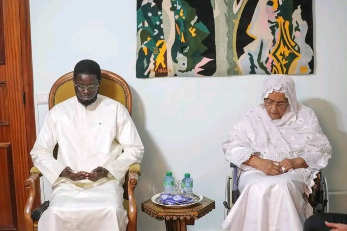 Le chef de l’Etat a présenté ses condoléances à la famille de feu Amadou Mahtar Mbow Le chef de l’Etat a présenté ses condoléances à la famille de feu Amadou Mahtar Mbow