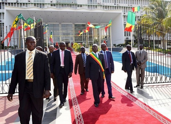 Des députés qui refusent de payer l’impôt, le savez-vous ?