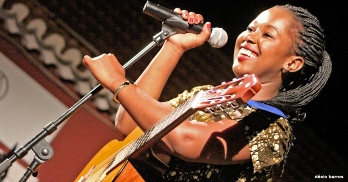 L’artiste cap-verdienne Elida Almeida lauréate de l’édition 2015 du prix Découvertes RFI