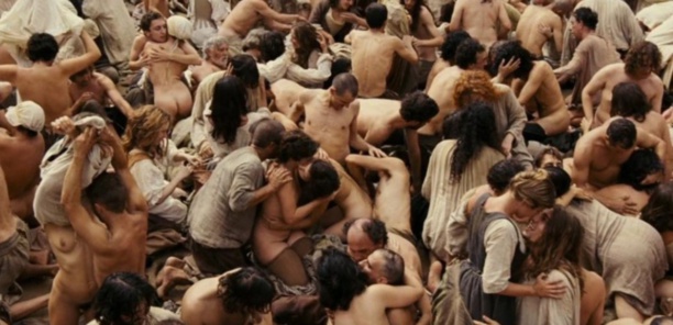 Contre les terroristes: Il organise une partouze à la place de la République (et c'est jeudi)