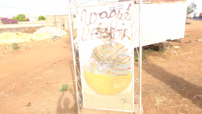 Le monument SEMBENE Ousmane profanée PAR UN POLITICIEN. 