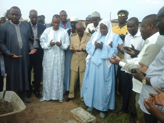 Cérémonie de pose de première pierre au CEM de Tankanto Escale Cérémonie de pose de première pierre au CEM de Tankanto Escale