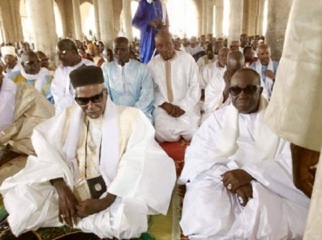 Macky Sall promet un hôpital de 300 lits pour Touba en 2016