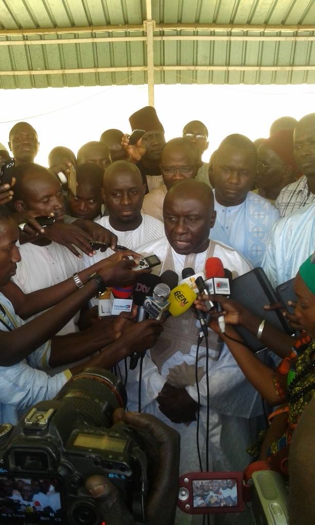 IDRISSA SECK SE DÉFOULE SUR MACKY ET COLLABORATEURS :