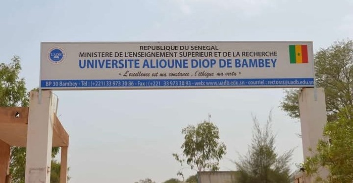 UNIVERSITÉ DE BAMBEY - Poussés à bout, les étudiants décrètent une grève illimitée et demandent à tous de rentrer chez soi UNIVERSITÉ DE BAMBEY - Poussés à bout, les étudiants décrètent une grève illimitée et demandent à tous de rentrer chez soi