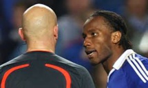 Didier Drogba défend Serge Aurier après sa vidéo et dénonce une "justice à deux vitesses" Didier Drogba défend Serge Aurier après sa vidéo et dénonce une "justice à deux vitesses"