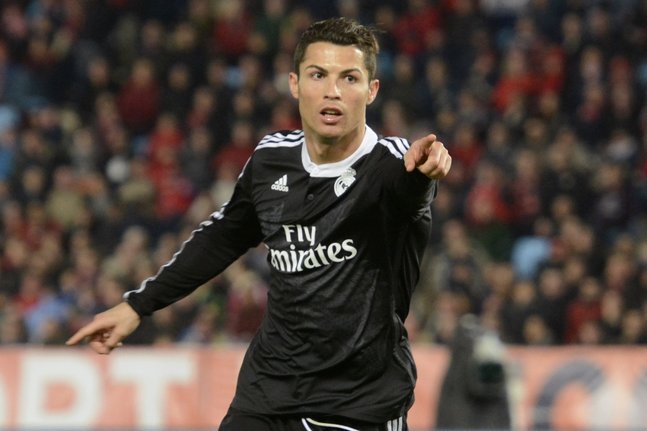 Ronaldo, un million d’euros pour une pub en arabe Après Gareth Bale ou James Rodriguez, Football Leaks s’est attaqué à la grande star du Real Madrid, Cristiano Ronaldo. Un contrat publicitaire avec une entreprise de télécommunications saoudienne a ét