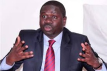 « Abdoulaye Wade avait fait du « wax waxèt », Macky Sall a fait du « wax dem ba dièkh. » (Me Oumar Youm) « Abdoulaye Wade avait fait du « wax waxèt », Macky Sall a fait du « wax dem ba dièkh. » (Me Oumar Youm)