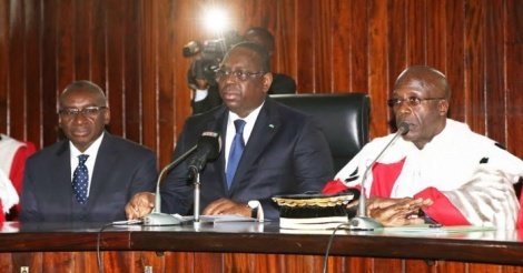 Avis Du Conseil Constitutionnel: 45 Professeurs De Droits S'attaquent à Macky Et Aux “5 Sages”