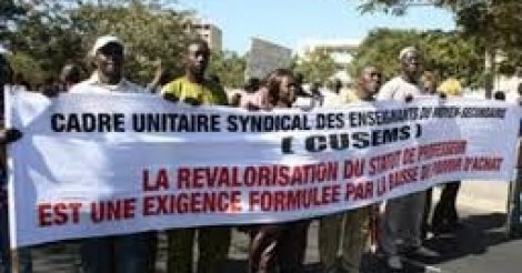 Le Saes, le Cusems et le Grand cadre en ordre de bataille: