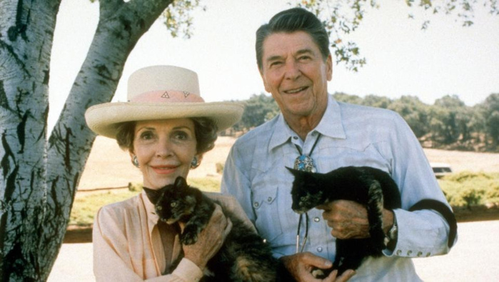 Décès de Nancy Reagan ​Nancy Reagan, veuve de Ronald Reagan (ancien président des États-Unis) s'est éteinte ce dimanche à l'âge de 94 ans.