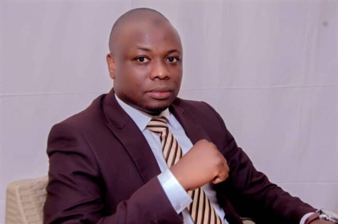 Réserves d’or quasiment épuisées, devises étrangères en chute libre, incapacité croissante à financer les importations vitales, le pays est au bord d’un effondrement économique qui pourrait rapidement se transformer en catastrophe humanitaire.  Et le