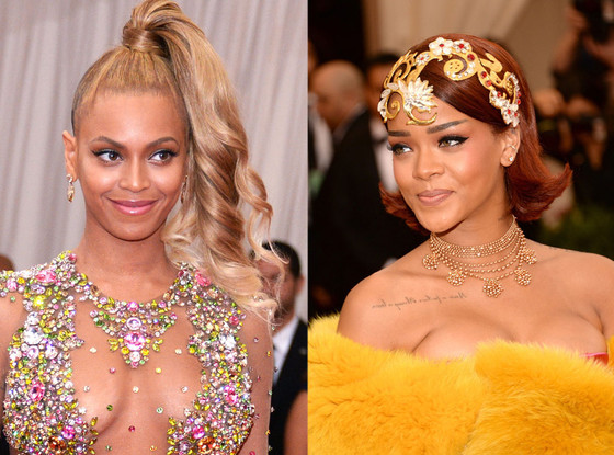 Tout va bien entre Rihanna et Beyoncé Si les mauvaises langues ont toujours prétendu qu'entre Beyoncé et Rihanna, c'était la guerre, cette dernière a tenu à faire taire les rumeurs.