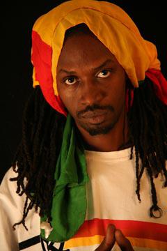 Gun Man Xuman , rappeur et activiste Sénégalais : « Yaya Jammeh est quelqu’un qui ne comprend que le langage de la force. »