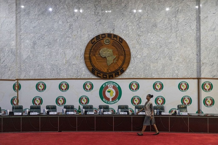 La CEDEAO lève les sanctions et réintègre pleinement la Guinée au sein de tous les organes décisionnels La CEDEAO lève les sanctions et réintègre pleinement la Guinée au sein de tous les organes décisionnels