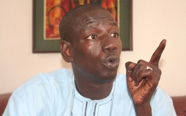 ABDOULAYE WILANE SORT DE SON SILENCE ET REPLIQUE: