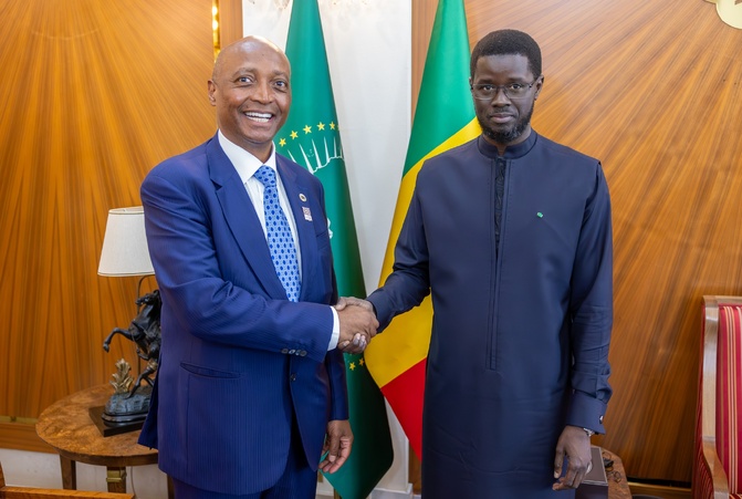 Audience au Palais: Bassirou Diomaye Diakhar Faye échange avec Patrice Motsepe sur la situation du football africain