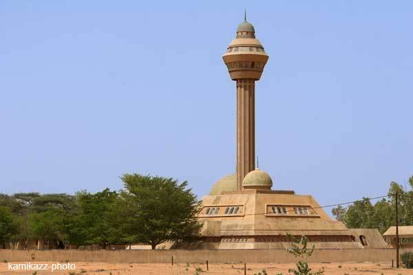 Ramadan 2016 à la Mosquée «Massalikoul Jinaan» de Dakar : 400 à 500  mille F CFA casqués/jour pour  le «Ndogou» des fidèles