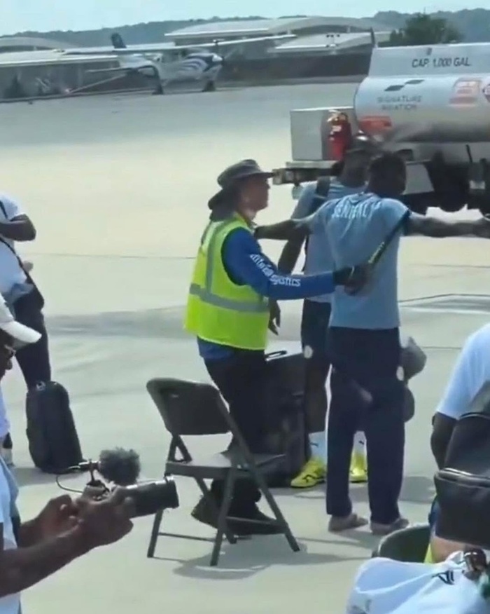 Contrôle des “Lions” sur le tarmac d'un aéroport : La Fédération Sénégalaise de Football apporte des précisions Contrôle des “Lions” sur le tarmac d'un aéroport : La Fédération Sénégalaise de Football apporte des précisions