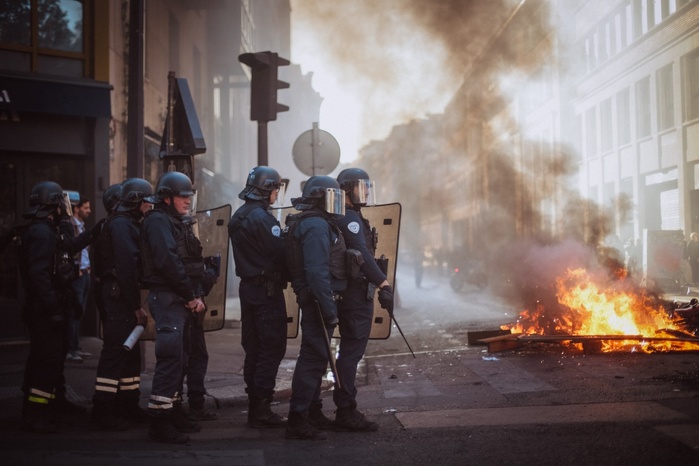 France : Des couvre-feux localisés après les violences du week-end France : Des couvre-feux localisés après les violences du week-end