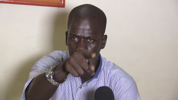Point de presse: Ousseynou Guèye du Rewmi tire à boulets rouges sur « les maires de Idy » … Vidéo