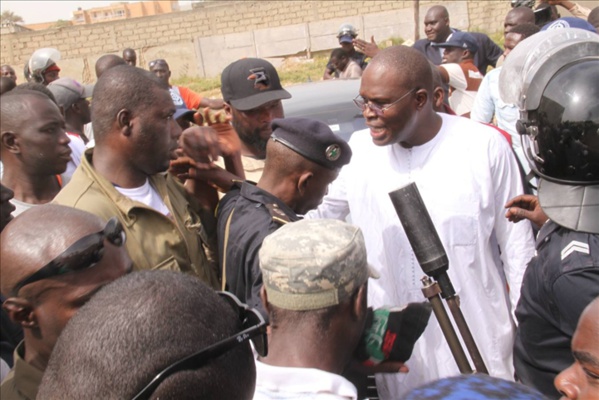 Un communicateur traditionnel dans le viseur de Khalifa Sall et Cie