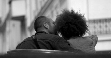 Couple : l’homme plus jeune que sa femme, une tendance en hausse