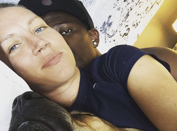 Un célèbre basketteur arrête sa carrière pour s’occuper de sa femme atteinte d’une tumeur et enceinte !