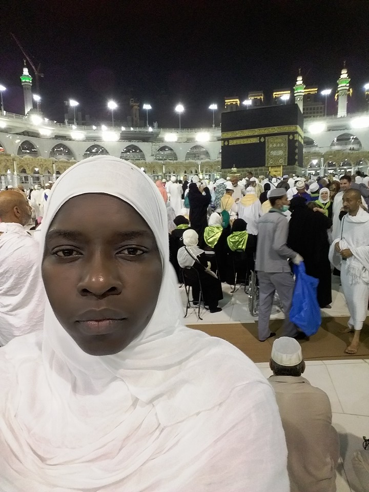 Hourèye Thiam, la journaliste et femme de Ballé Preira à la Mecque