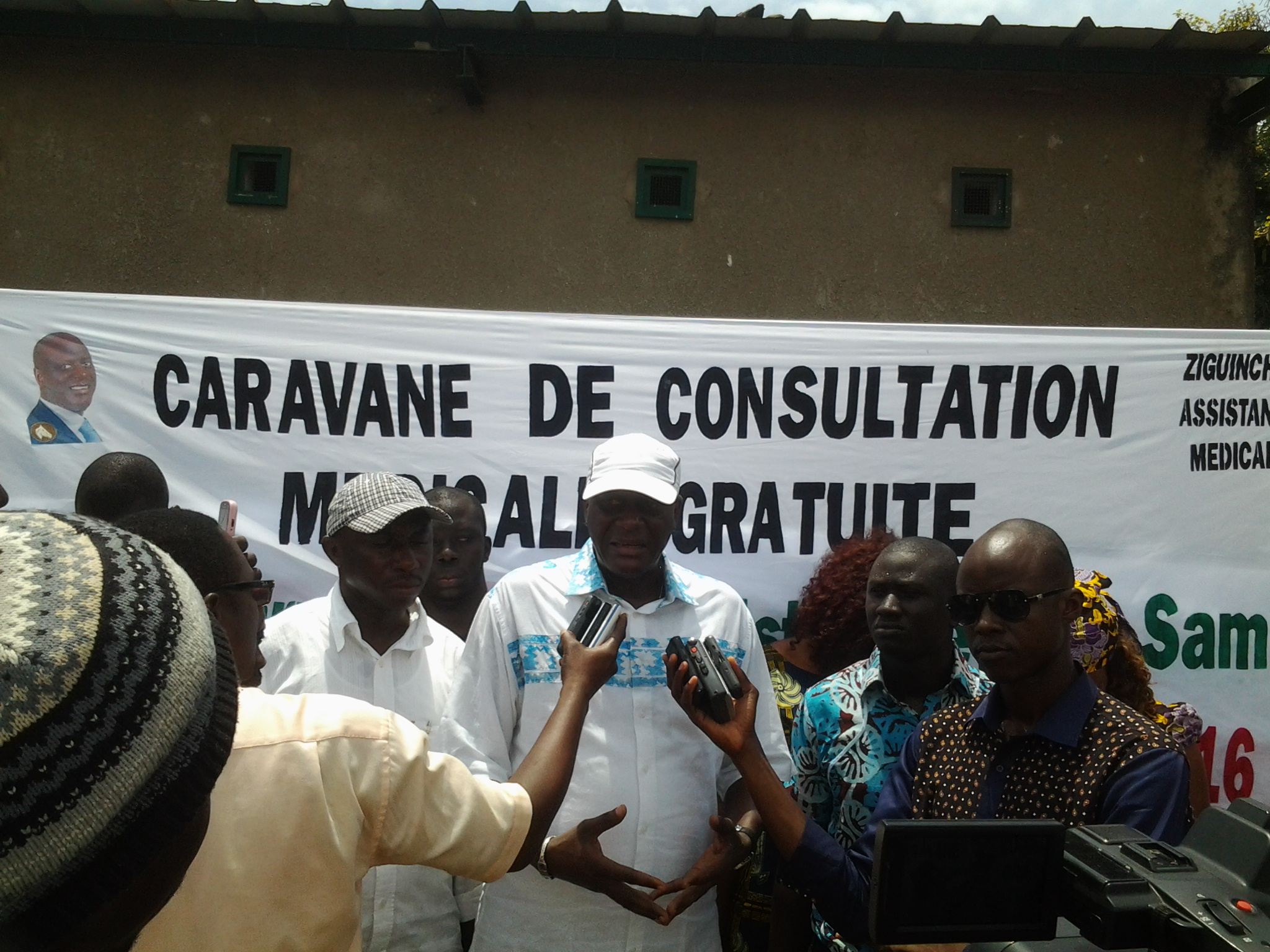 Ziguinchor : Le Ministre Benoit SAMBOU et l’association ZAM au chevet des populations.