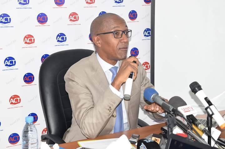 Réponse à Abdou Latif Coulibaly