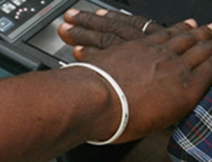 Obtention de la carte d’identité biométrique: le calvaire des demandeurs