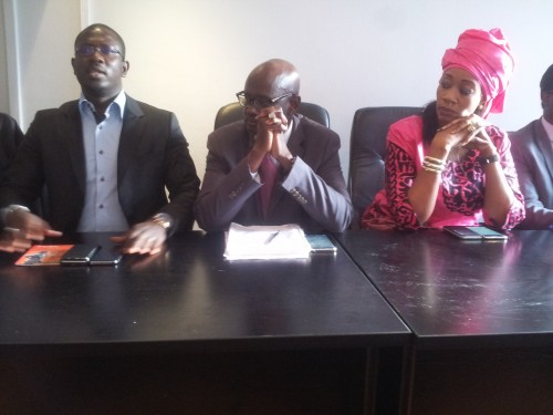 LA DSE/FRANCE RÉPOND À WADE : « NOUS NE SOMMES PAS PRÊTS À MOURIR POUR LE POUVOIR »