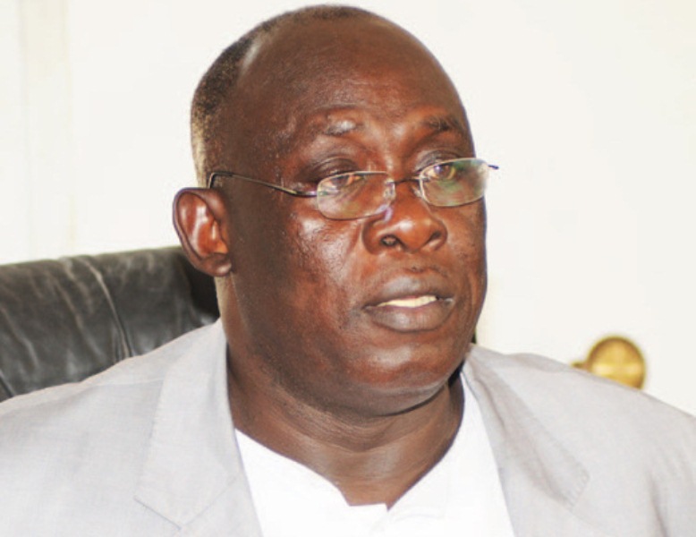 Baba Tandian freine le journaliste et politicien Adama Gaye dans une contribution