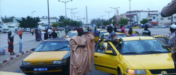 Vidéo-Regardez comment les chauffeurs et propriétaires de taxi ont rendu hommage à Ibrahima Samb