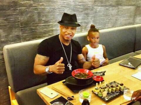 El Hadji Diouf et sa fille à table!!!