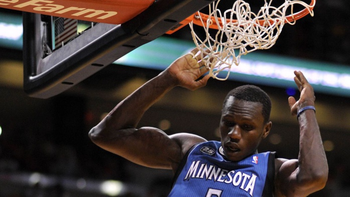 Joueurs les plus performants en NBA : Gorgui Dieng devant Tony Parker