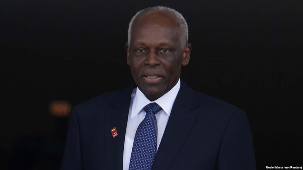 Dos Santos ne se présentera pas à un nouveau mandat en 2017