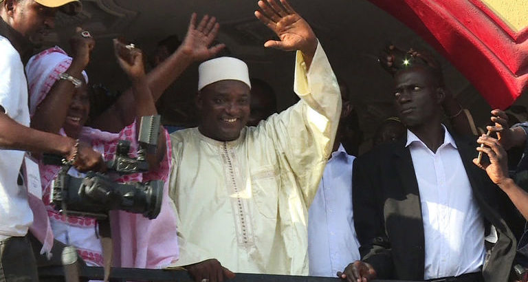 Crise en Gambie, le maire de Banjul soutient Adama Barrow