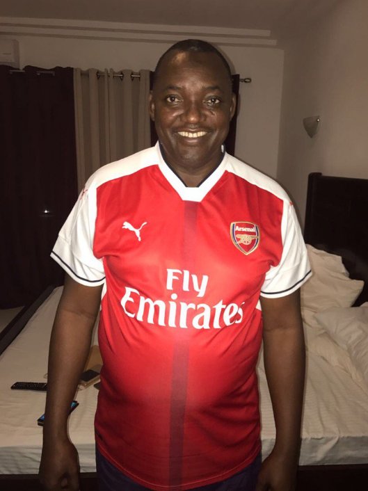 Le président élu de la Gambie Adama Barrow fan de l'équipe d'Arsenal