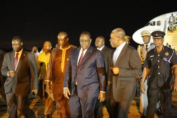 Jammeh renvoie la mission de la Cedeao à vendredi