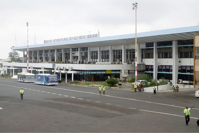 Macky Sall, Abdel Aziz et Adama Barrow en tête à tête à l’aéroport Lss de Dakar