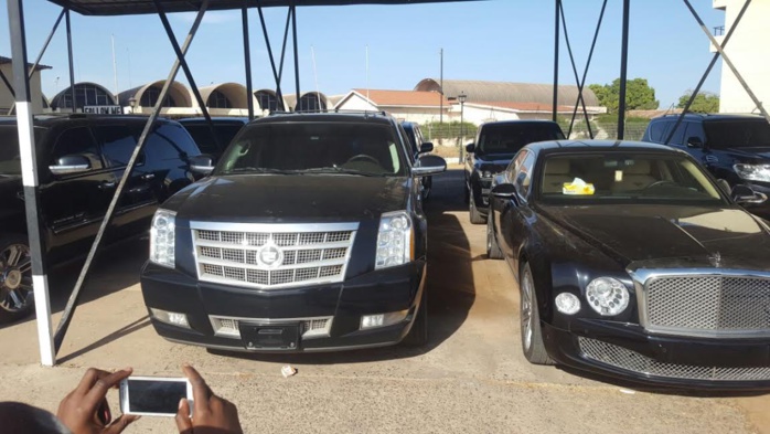 Voici les voitures que Jammeh a emportées dans son avion cargo